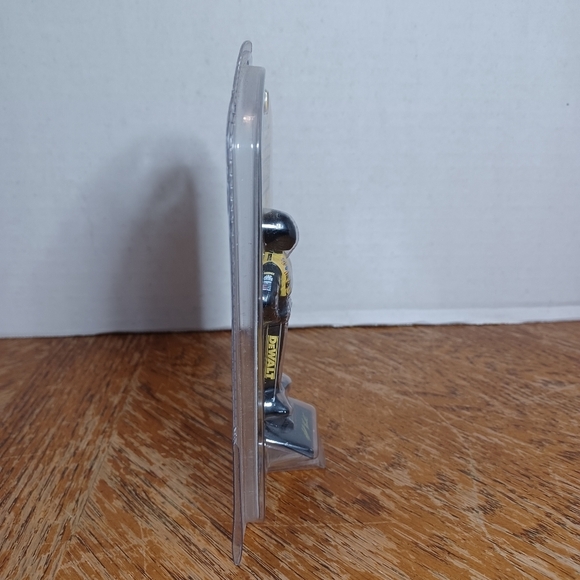 #17 MATT KENSETH DEWALT RACING 3" FIGURE 2003 BY MOTORWORKS NEW 1/24. - Picture 5 of 5